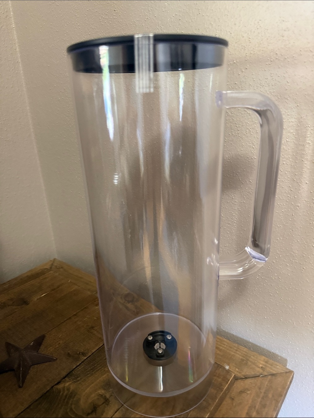 Replacement Clear Plastic Keurig water reservoir with Black Lid.